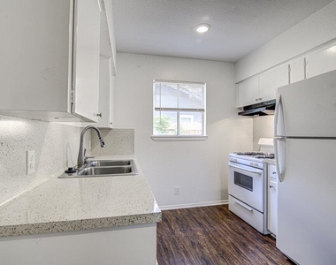5006 Brighton Rd - Photo Thumbnail 8