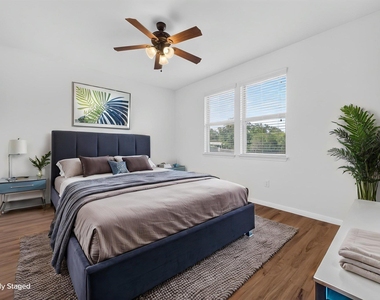 430 Twisted Oaks Ln - Photo Thumbnail 10