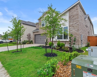 547 Billowing Way - Photo Thumbnail 2
