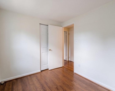 12140 Bentridge Place - Photo Thumbnail 10