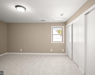 10128 Hereford Place - Photo Thumbnail 31