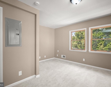 10128 Hereford Place - Photo Thumbnail 35