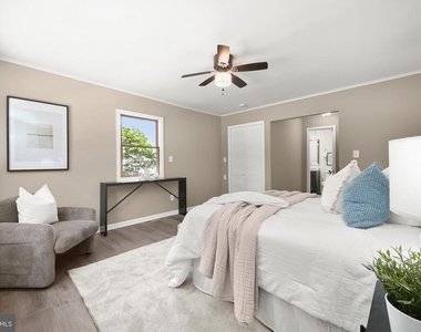 10128 Hereford Place - Photo Thumbnail 22