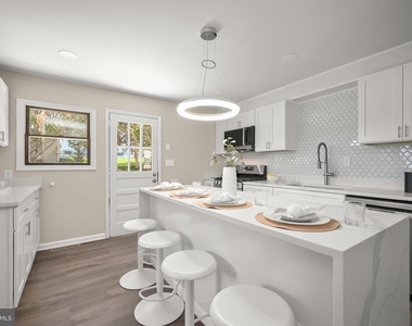 10128 Hereford Place - Photo Thumbnail 13