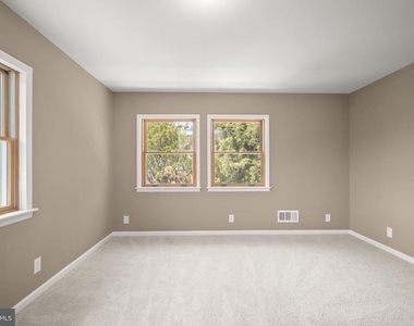 10128 Hereford Place - Photo Thumbnail 38