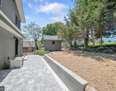 10128 Hereford Place - Photo Thumbnail 49