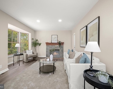 10128 Hereford Place - Photo Thumbnail 1