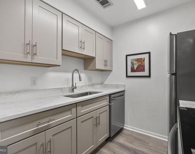 10805 Hampton Mill Terrace - Photo Thumbnail 6