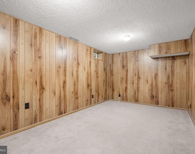 7807 Breezy Down Terrace - Photo Thumbnail 25