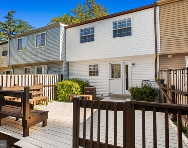 7807 Breezy Down Terrace - Photo Thumbnail 30