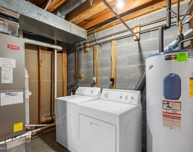 7807 Breezy Down Terrace - Photo Thumbnail 28