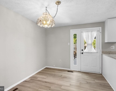 7807 Breezy Down Terrace - Photo Thumbnail 6