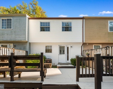 7807 Breezy Down Terrace - Photo Thumbnail 34