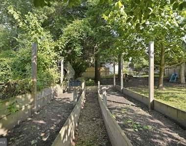 710 Wayne Avenue - Photo Thumbnail 30