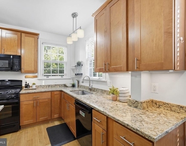 710 Wayne Avenue - Photo Thumbnail 12