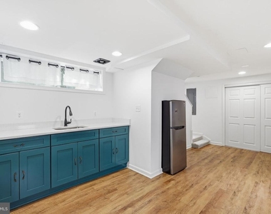 710 Wayne Avenue - Photo Thumbnail 25