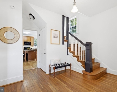 710 Wayne Avenue - Photo Thumbnail 2