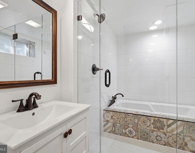 710 Wayne Avenue - Photo Thumbnail 24