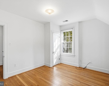 710 Wayne Avenue - Photo Thumbnail 20