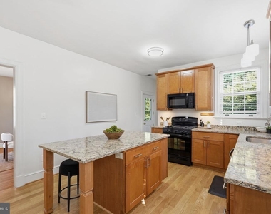 710 Wayne Avenue - Photo Thumbnail 11