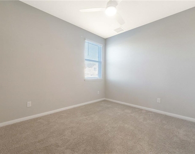 141 Spider Lily Dr - Photo Thumbnail 15