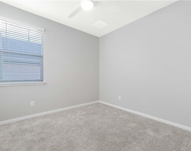 141 Spider Lily Dr - Photo Thumbnail 14