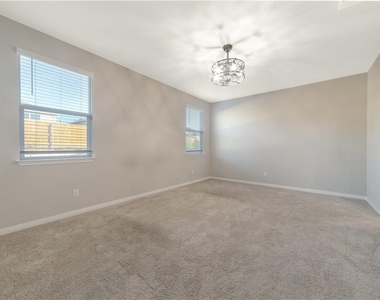 141 Spider Lily Dr - Photo Thumbnail 10