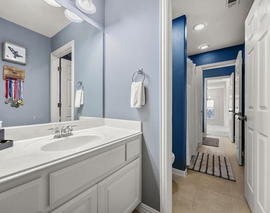 128 Las Colinas Dr - Photo Thumbnail 35
