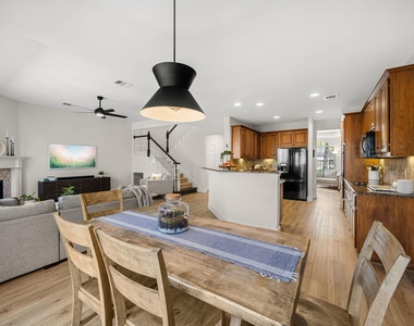 128 Las Colinas Dr - Photo Thumbnail 16