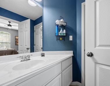 128 Las Colinas Dr - Photo Thumbnail 36