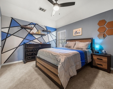 128 Las Colinas Dr - Photo Thumbnail 32