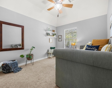 128 Las Colinas Dr - Photo Thumbnail 37
