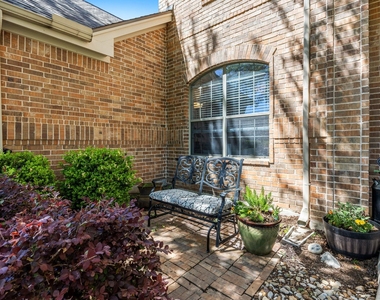 128 Las Colinas Dr - Photo Thumbnail 4