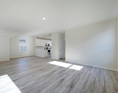 221 Cherry Vine Dr - Photo Thumbnail 6