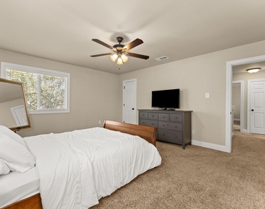 4503 Sarasota Dr - Photo Thumbnail 13