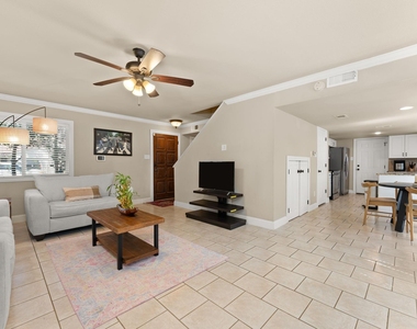 4503 Sarasota Dr - Photo Thumbnail 3