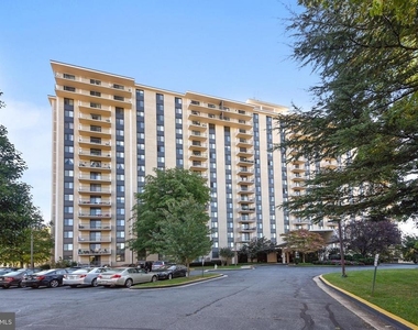 7420 Westlake Terrace - Photo Thumbnail 33