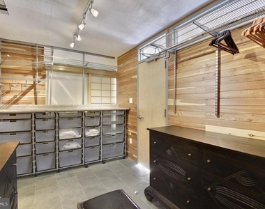 7420 Westlake Terrace - Photo Thumbnail 17