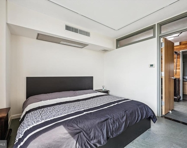 7420 Westlake Terrace - Photo Thumbnail 12