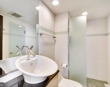 7420 Westlake Terrace - Photo Thumbnail 23
