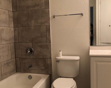 6502 S 1st St - Photo Thumbnail 24
