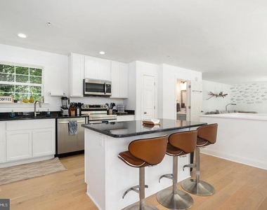 21186 Chesapeake Avenue - Photo Thumbnail 12