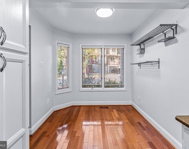 5095 Columbia Road - Photo Thumbnail 6
