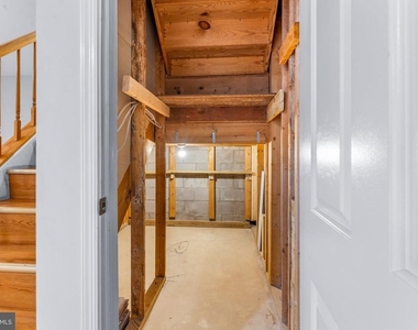 5095 Columbia Road - Photo Thumbnail 51