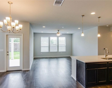 14212 Mccoy Loop - Photo Thumbnail 4