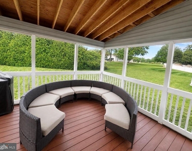 728 Falcon Lane - Photo Thumbnail 29
