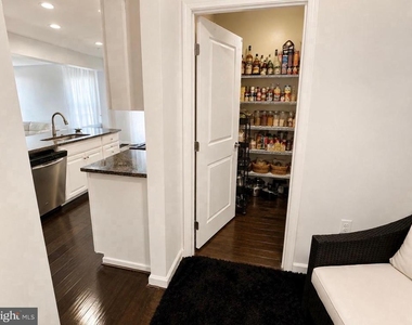 728 Falcon Lane - Photo Thumbnail 10