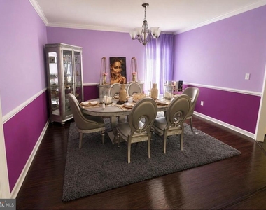 728 Falcon Lane - Photo Thumbnail 3