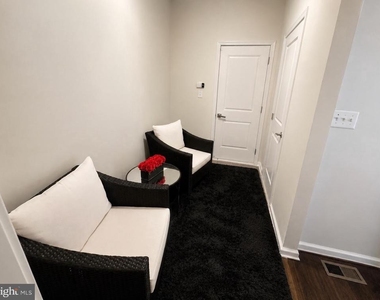 728 Falcon Lane - Photo Thumbnail 15