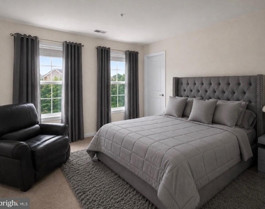 728 Falcon Lane - Photo Thumbnail 23